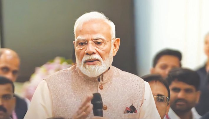 PM Modi Urges Teachers to Tackle Drug Abuse, Screen Addiction Among Children