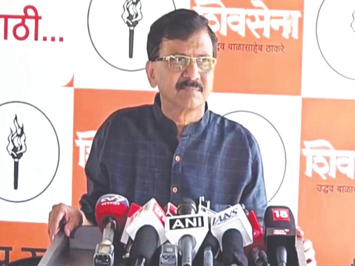 Sanjay Raut Backs Mamata Banerjee, Opposes Freezing of TMC Election Symbol