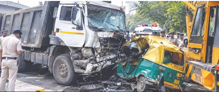 Three Killed, Three Injured as Dumper Rams Crane, Auto in Delhi