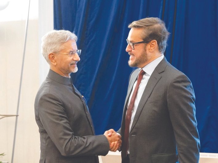 Jaishankar, Venezuela FM Discuss Energy Ties as India Seeks to Diversify Crude Sources