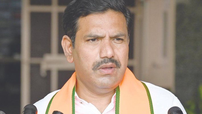Vijayendra seeks EC scrutiny of alleged illegal voter additions in Karnataka