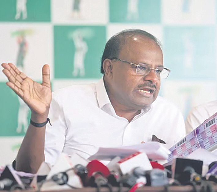Kumaraswamy Questions Source of Bulk Form-7 Applications; Priyank Kharge Hits Back Over Siddhartha Vihar Trust