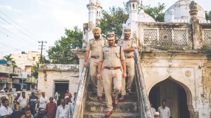 Karnataka Cop Suspended for Consuming Alcohol on Mosque Rooftop
