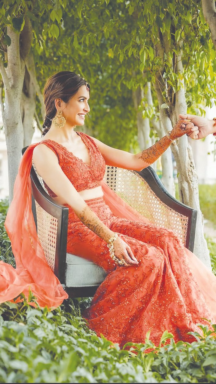 Kriti Kharbanda Celebrates Third Day of Navratri in Traditional Red Ensemble