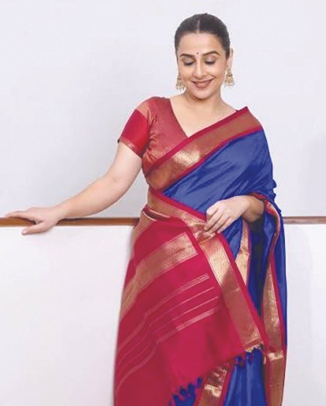 Headline: Vidya Balan Stuns in Royal Blue Saree on Fourth Day of Navratri