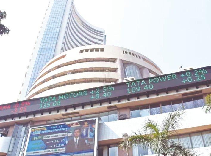 Indian stock markets extend losses for third session; Nifty closes below 22,700