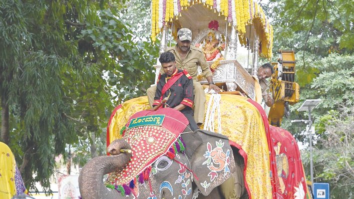 Somanna incident triggers scientific review of elephants’ role in Dasara festivities: Madhu Bangarappa