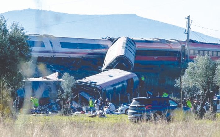 At least 30 killed, 100 injured in two-train collision in Spain's Toledo province