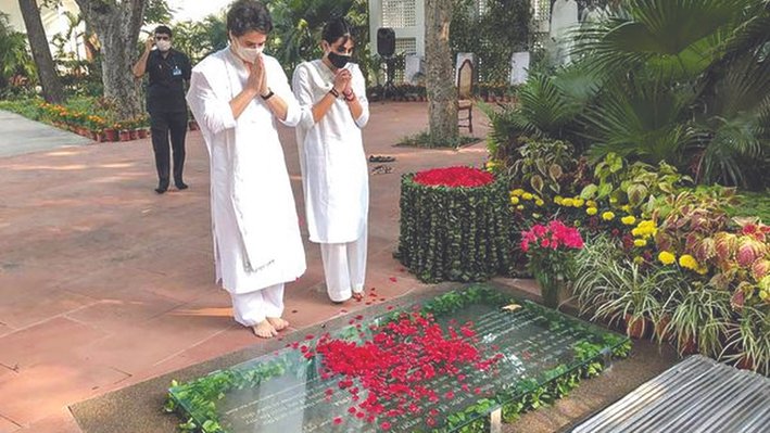 Priyanka Gandhi pays emotional tribute to Indira Gandhi on 42nd death anniversary