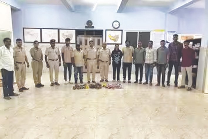 Belagavi bars Shiv Sena (UBT), MES leaders from entering district on November 1